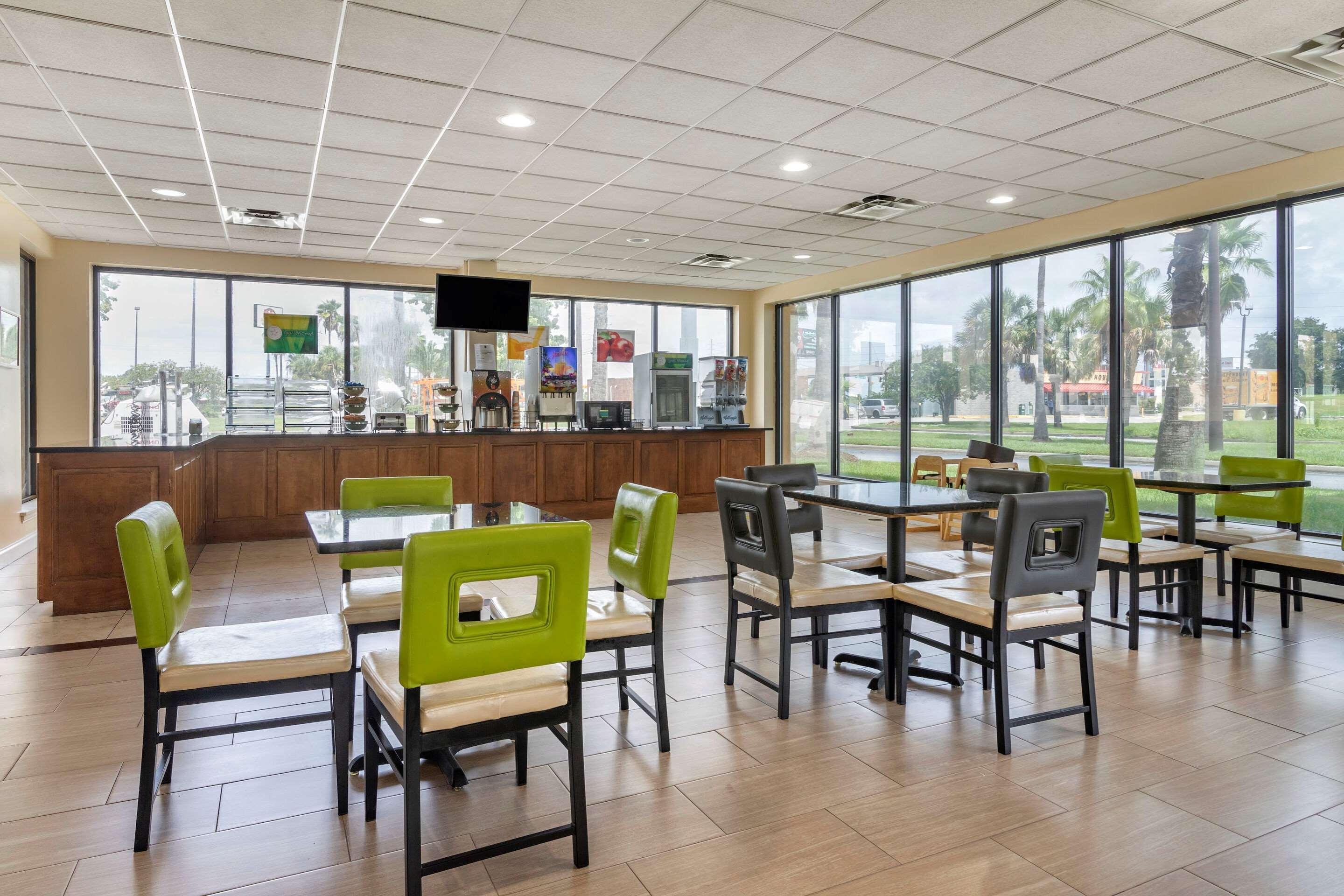 Quality Inn Brunswick Esterno foto